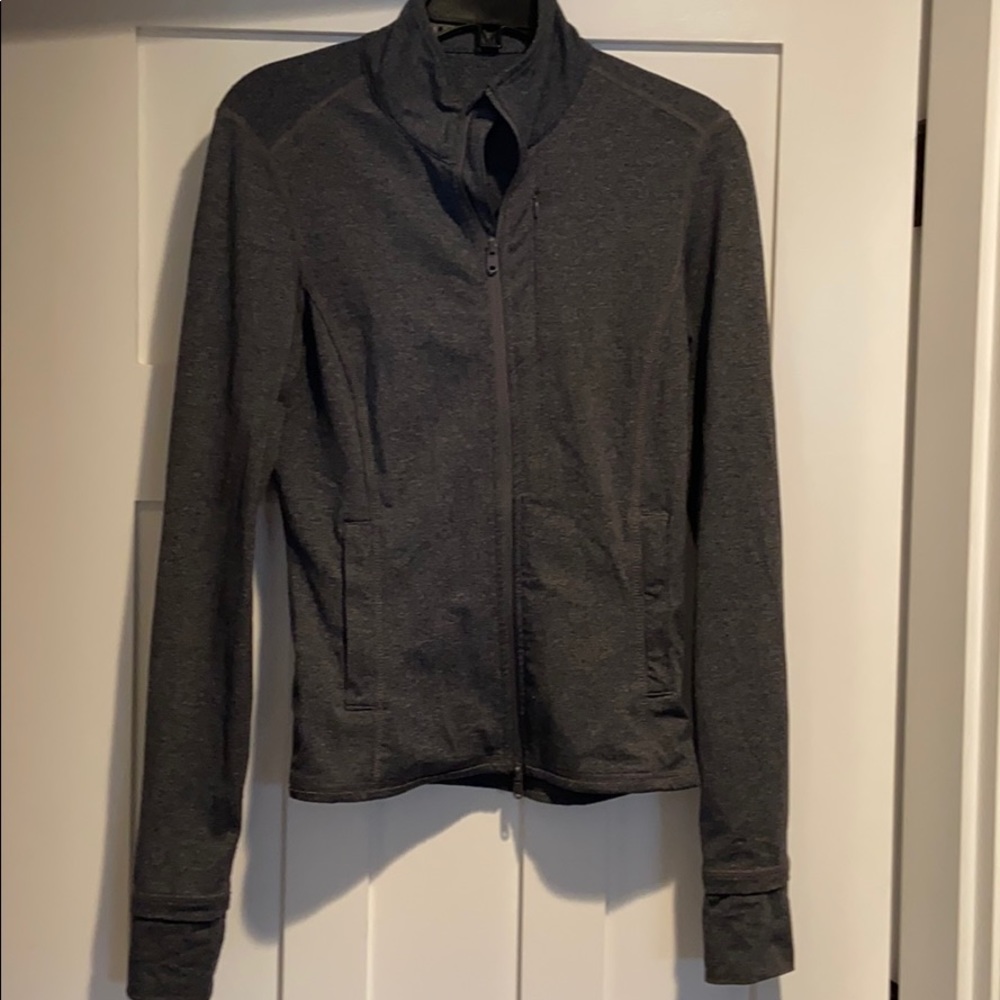 Roots light weight jacket